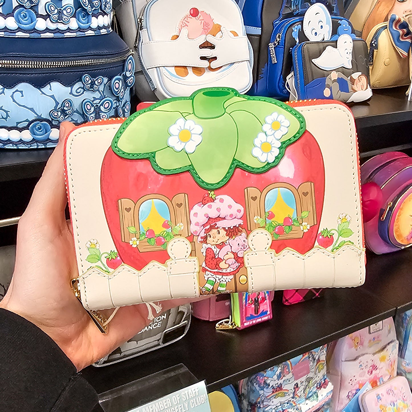 STRAWBERRY SHORTCAKE STRAWBERRY HOUSE ZIP AROUND WALLET