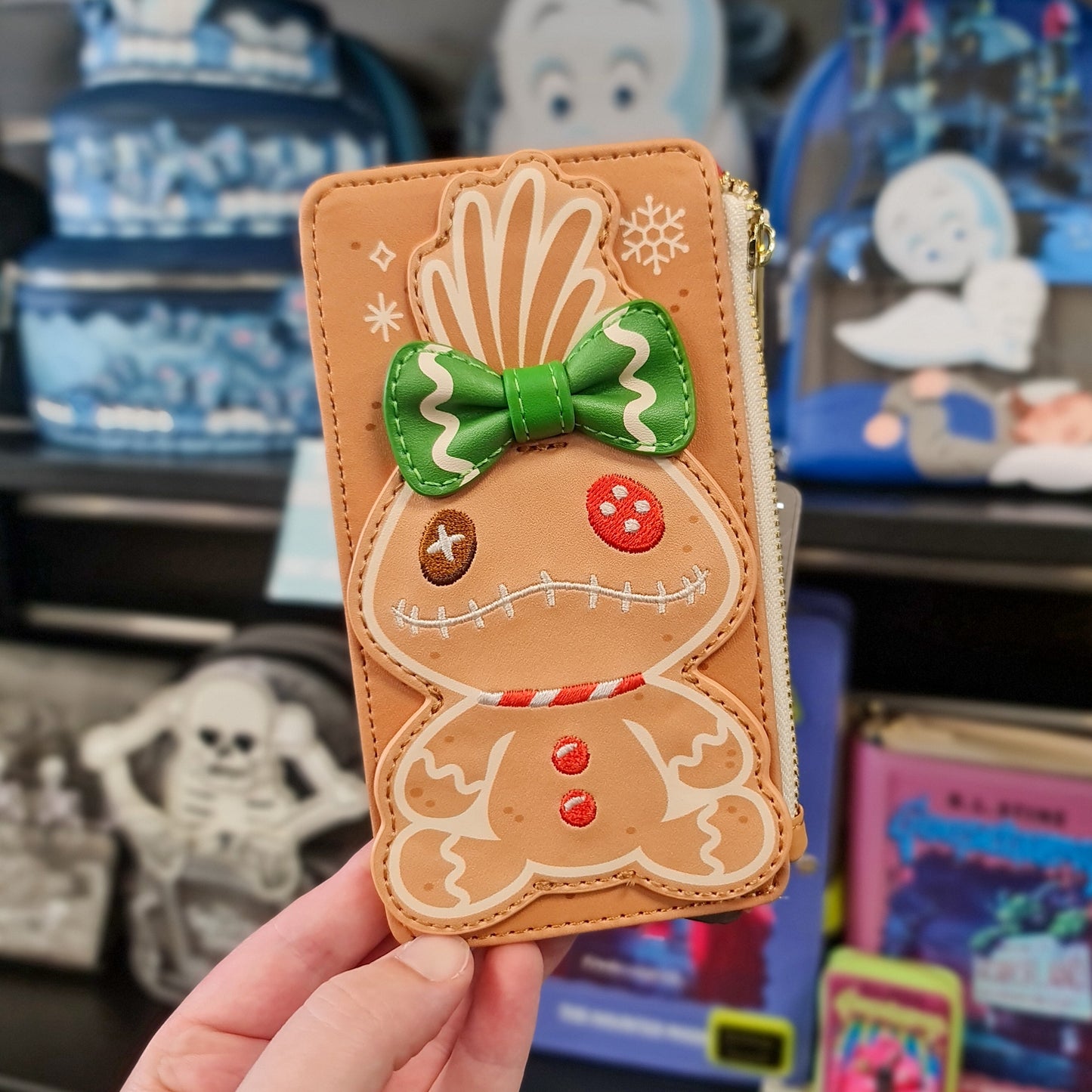 DISNEY L&S GINGERBREAD SCRUMP LARGE CARDHOLDER