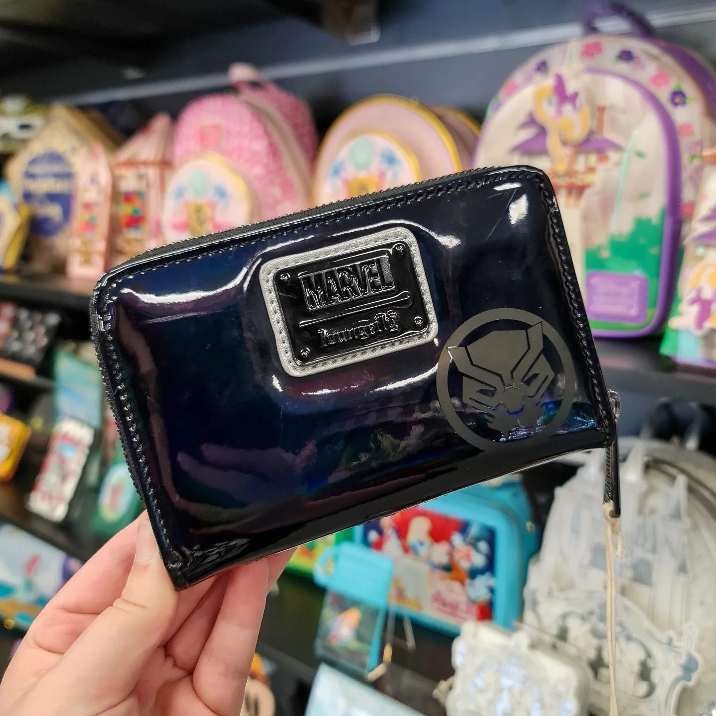 Black panther purse loungefly hotsell